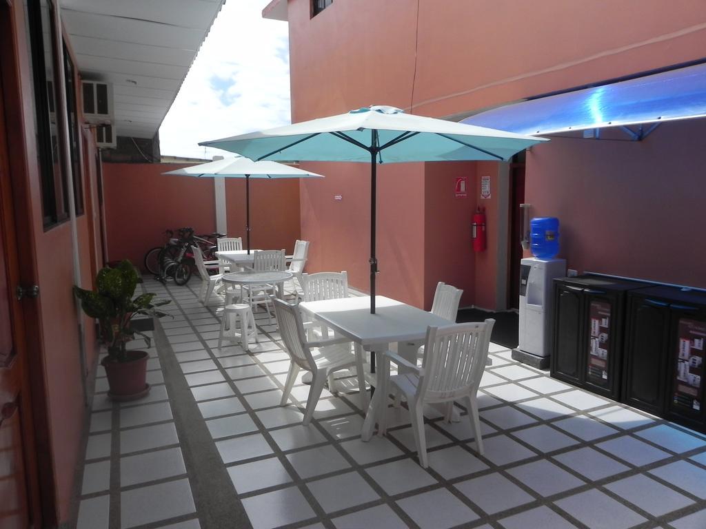 Hostal La Posada De Jose Carlos Puerto Baquerizo Moreno Dış mekan fotoğraf